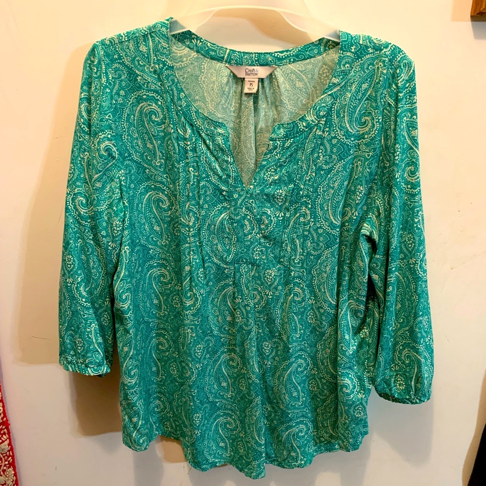 Croft & Barrow green and white top